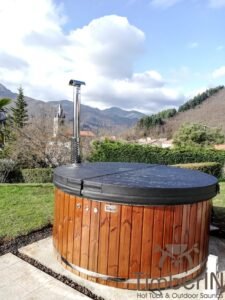 Badezuber Badefass Hot Tube Mit Whirlpool Holzofen – TimberIN Rojal (4)