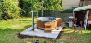 Badezuber Badefass Hot Tube Mit Whirlpool Holzofen – TimberIN Rojal 6 2 Scaled