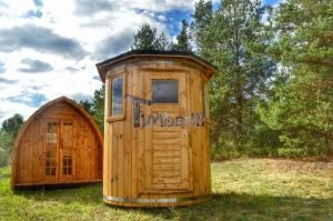 Vertikal Sauna aus Holz mit Elektroofen oder Holzofen 3