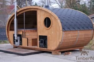 Ovale Außensauna Mit Integriertem Whirlpool (40)