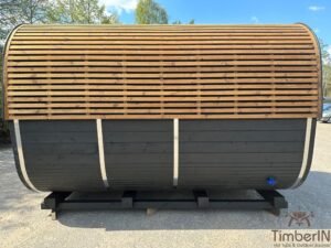Quadratische Sauna Mit Durchbrochenem Dach (3)